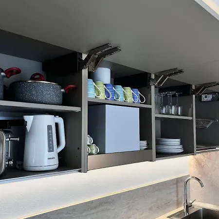 Pergola The 5 Guest Retreat