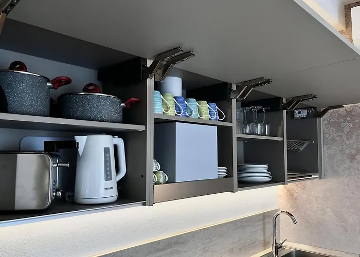 Pergola The 5 Guest Retreat